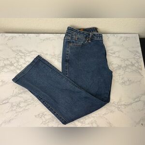 Aura from the Women at Wrangler Womens Straight Leg Jeans 34x28 Dark Blue​